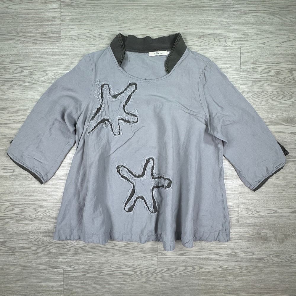 Artka Women's Blouse Gray Large Starfish Applique‎ Raw Edge Linen Blend Top